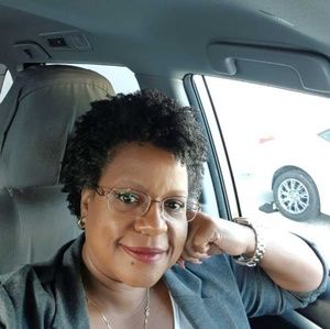 Meet your Posher, Ivette